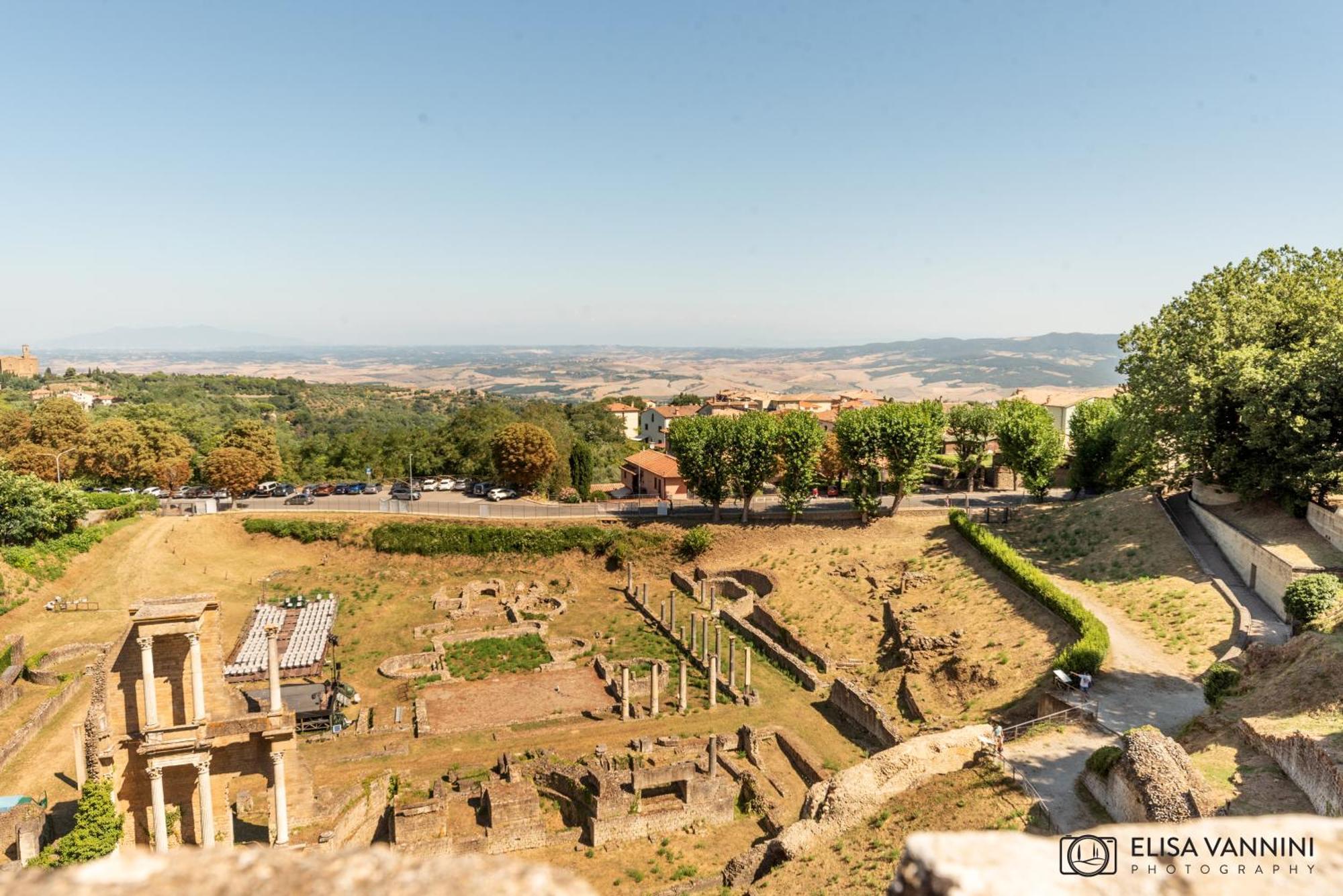 A Casa Di Rache & Bea Apartment Volterra Bagian luar foto